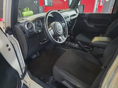 Jeep Wrangler Unlimited Sport 2017 | GCC Specs | Excellent Condition-10