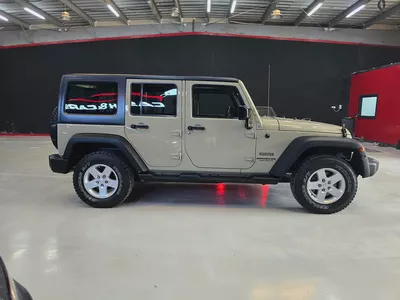 Jeep Wrangler Unlimited Sport 2017 | GCC Specs | Excellent Condition-3