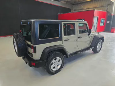 Jeep Wrangler Unlimited Sport 2017 | GCC Specs | Excellent Condition-5