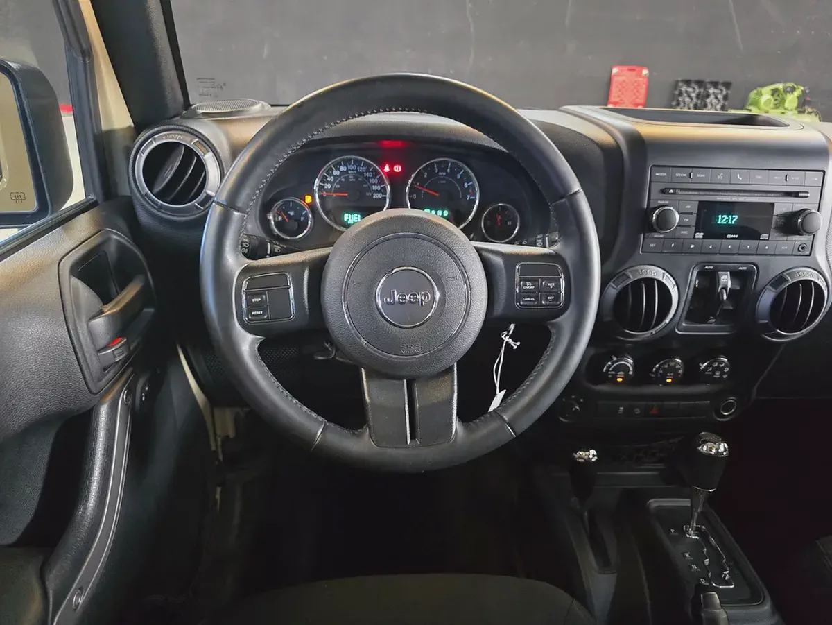Jeep Wrangler Unlimited Sport 2017 | GCC Specs | Excellent Condition-13-13