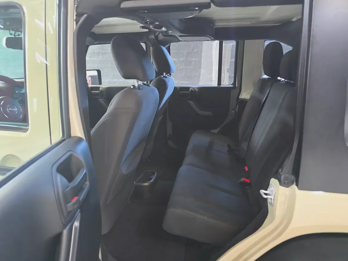 Jeep Wrangler Unlimited Sport 2017 | GCC Specs | Excellent Condition-15-15