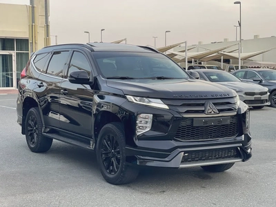 2023 Mitsubishi Montero Sport Signature Edition Black - GCC Specs-1