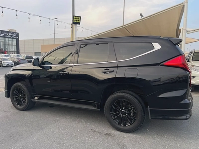 2023 Mitsubishi Montero Sport Signature Edition Black - GCC Specs-5