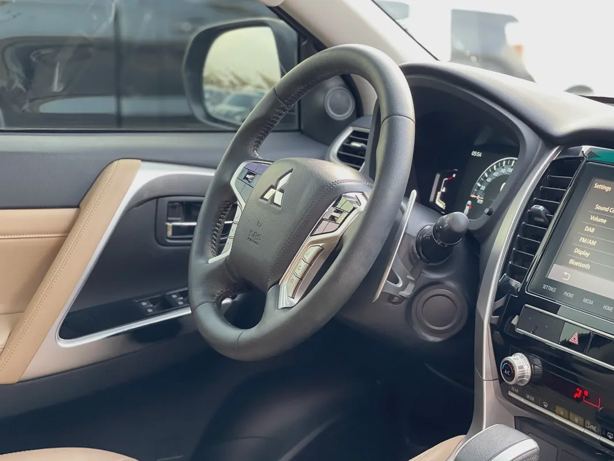 2023 Mitsubishi Montero Sport Signature Edition Black - GCC Specs-7-7