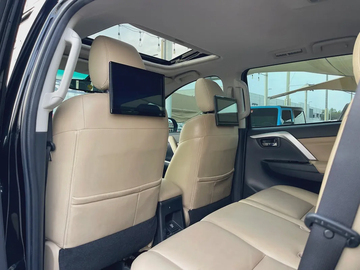 2023 Mitsubishi Montero Sport Signature Edition Black - GCC Specs-11-11