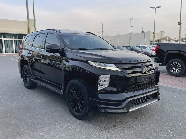 2023 Mitsubishi Montero Sport Signature Edition Black - GCC Specs