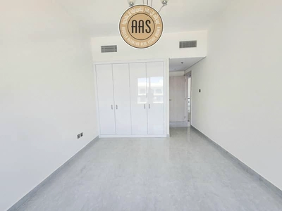 Like a brand new 3bhk with storage//rent140k//all amenities//prime location in arjan-8