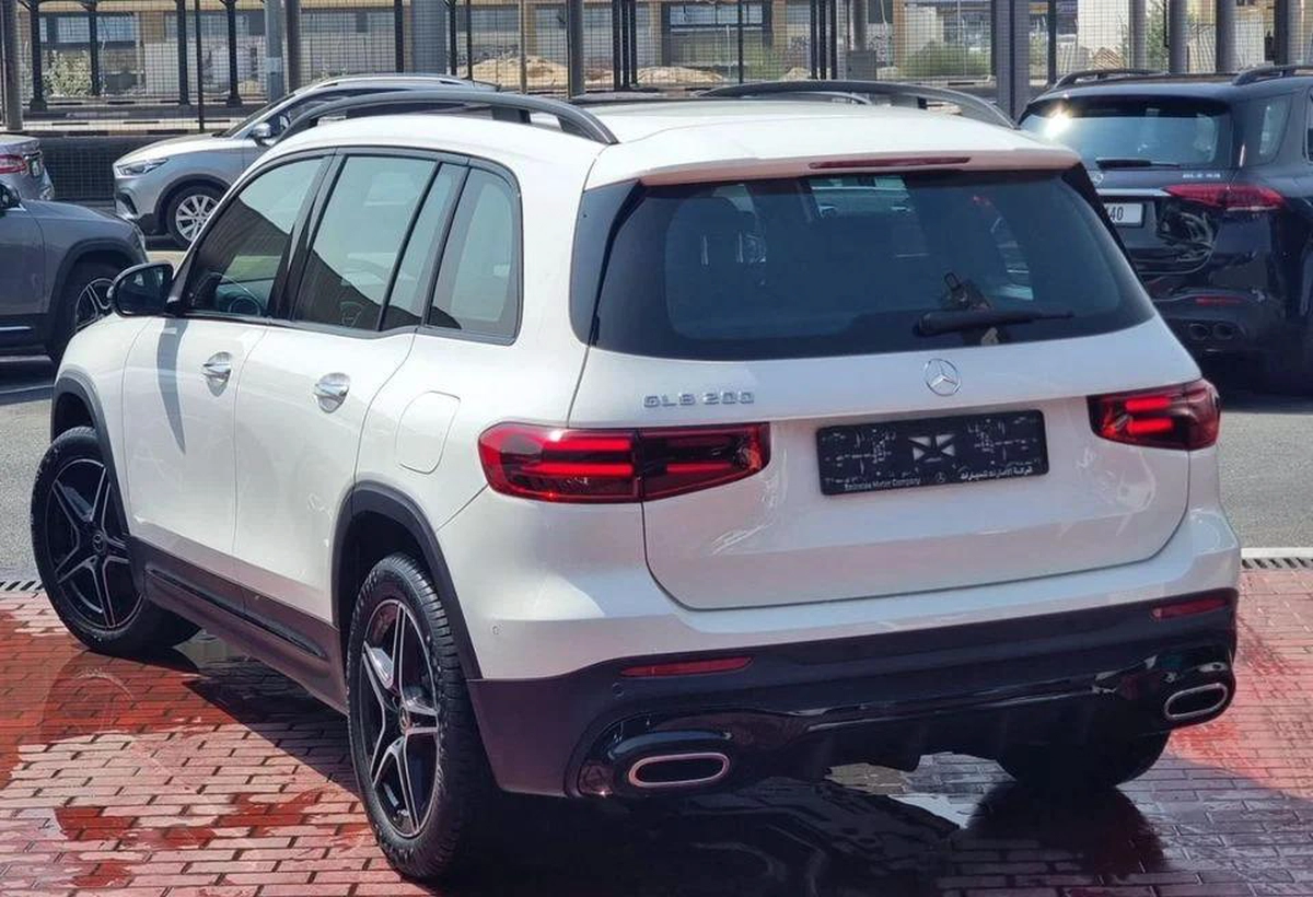 Mercedes Benz GLB200 GLB 200 AMG SUV 7 Seater Under Warranty 2025 GCC - AED 199,000-4-4
