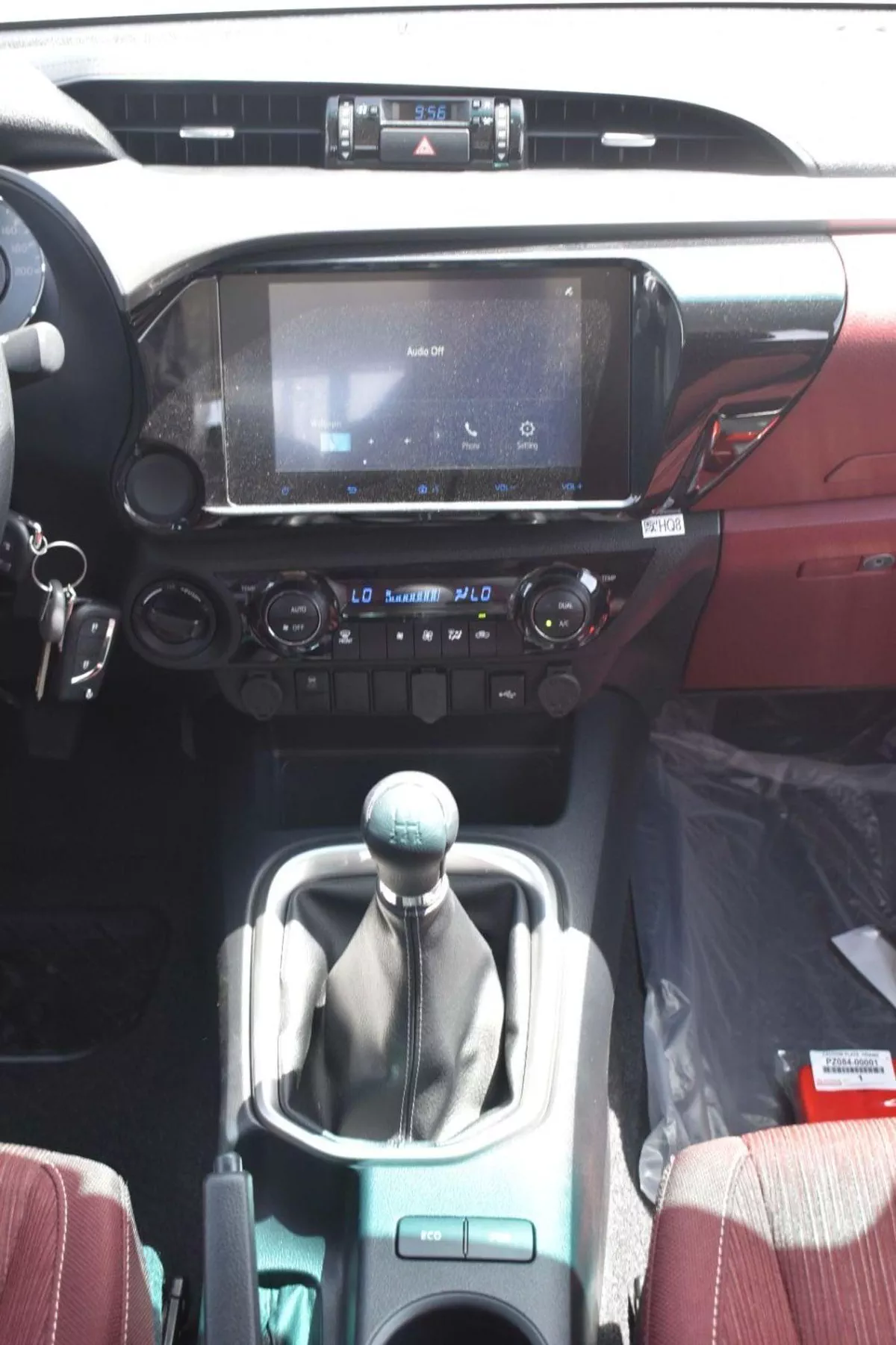 Toyota Hilux SGLX 2025 MODEL:TOYOTA-HILUX 4X4 2.7 MT DC DISPLAY AUDIO AUTO & RR AC, W/O  BEDLINER MATERIAL CODE:-3-0