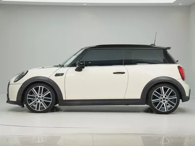2023 MINI Cooper S | GCC Specs | Pristine Condition-1