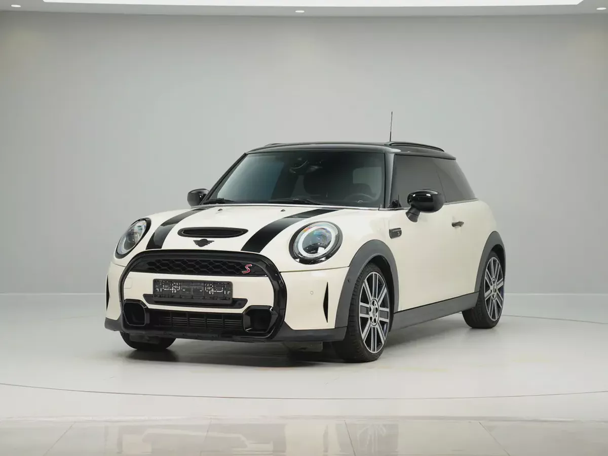 2023 MINI Cooper S | GCC Specs | Pristine Condition