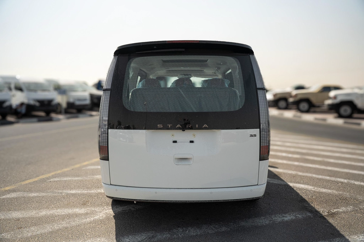 HYUNDAI STARIA 3.5L VIP 7 SEATER ROYAL EDITION-2-2