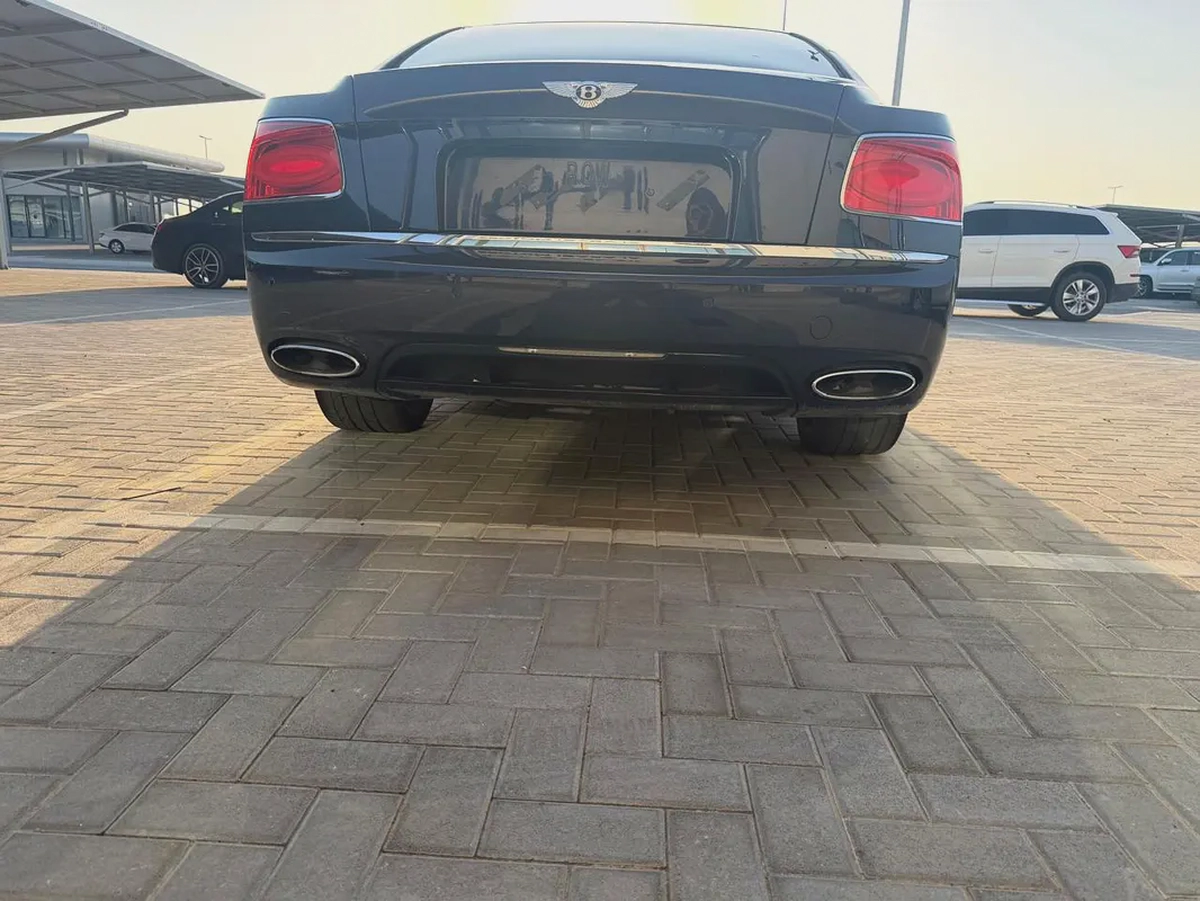 Bentley Flying Spur W12 2014 | GCC Specs | Low Mileage | Pristine Condition