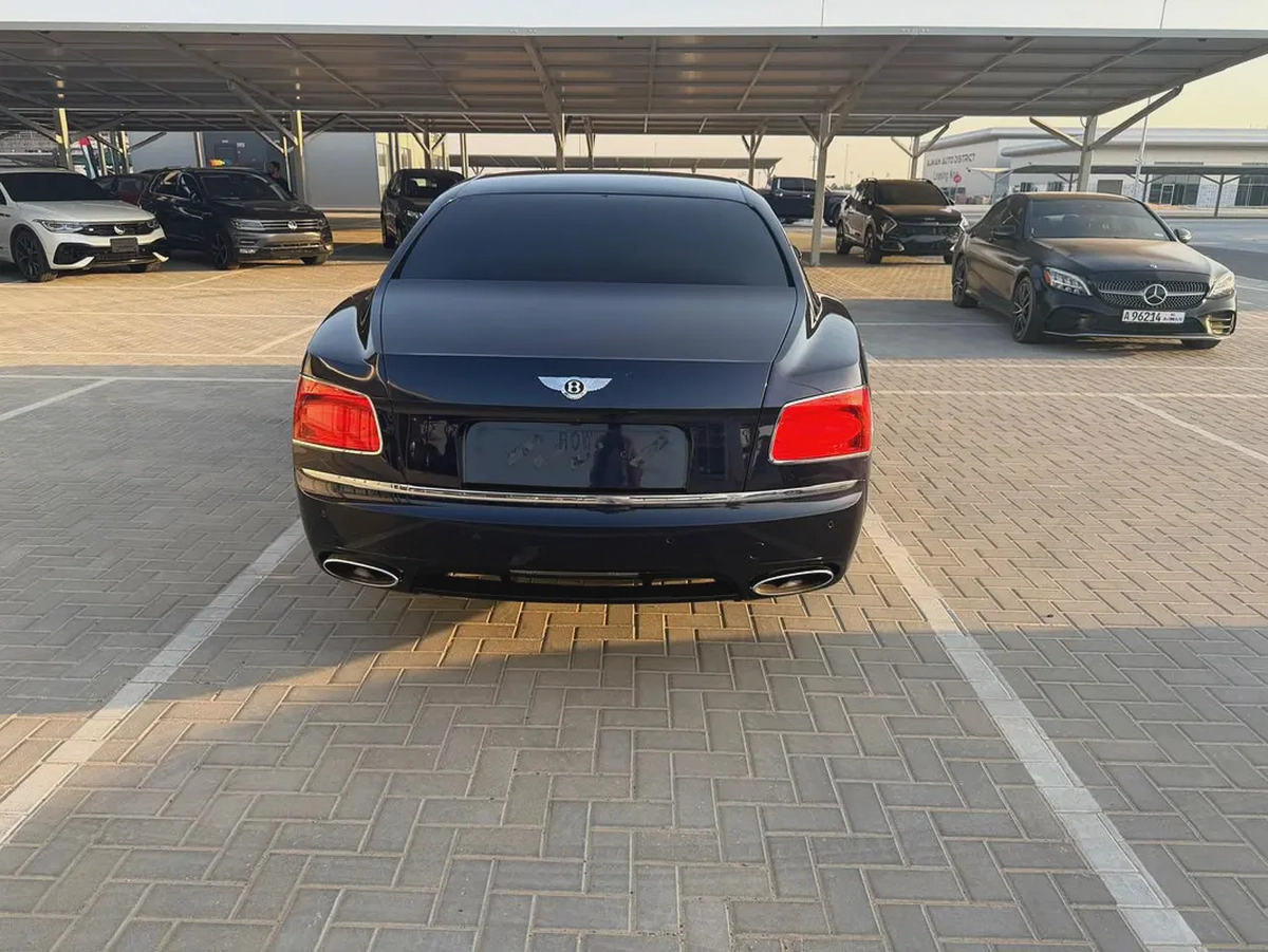 Bentley Flying Spur W12 2014 | GCC Specs | Low Mileage | Pristine Condition-4-4