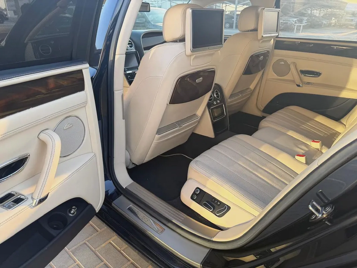 Bentley Flying Spur W12 2014 | GCC Specs | Low Mileage | Pristine Condition-7-7