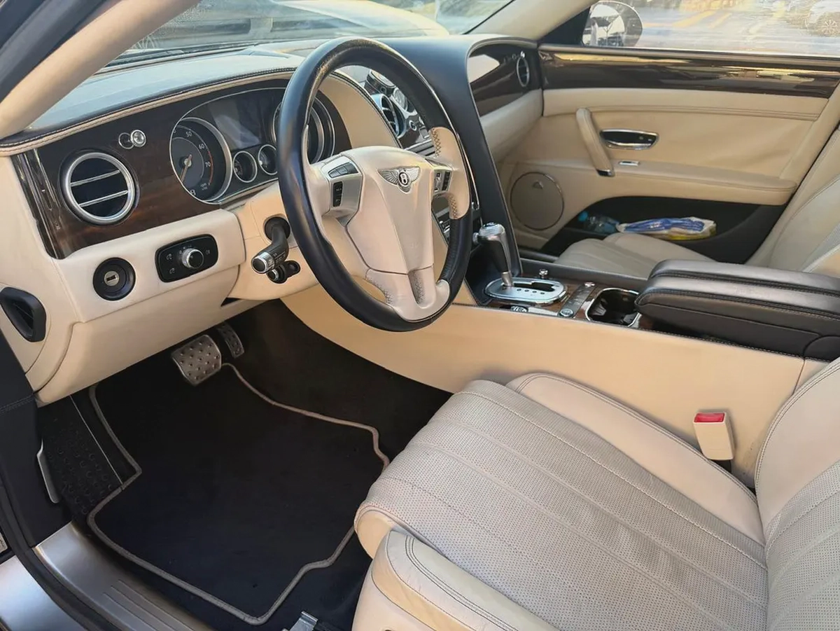 Bentley Flying Spur W12 2014 | GCC Specs | Low Mileage | Pristine Condition-8-8