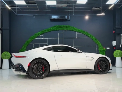 2022 Aston Martin Vantage V8 - European Specs - Pristine Condition-5