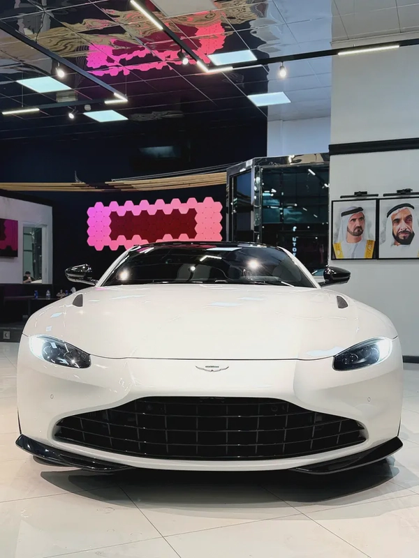 2022 Aston Martin Vantage V8 - European Specs - Pristine Condition