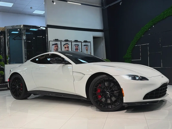 2022 Aston Martin Vantage V8 - European Specs - Pristine Condition