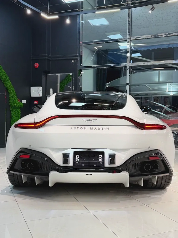 2022 Aston Martin Vantage V8 - European Specs - Pristine Condition