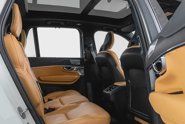 4,537 AED / 60 months / 0% DP | 2024 Volvo XC90 B6 Ultimate Bright / Volvo Warranty Service Co