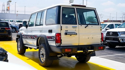 2026 Toyota Land Cruiser 70 Series LC 76 LX - GCC Specs - Brand New!-7