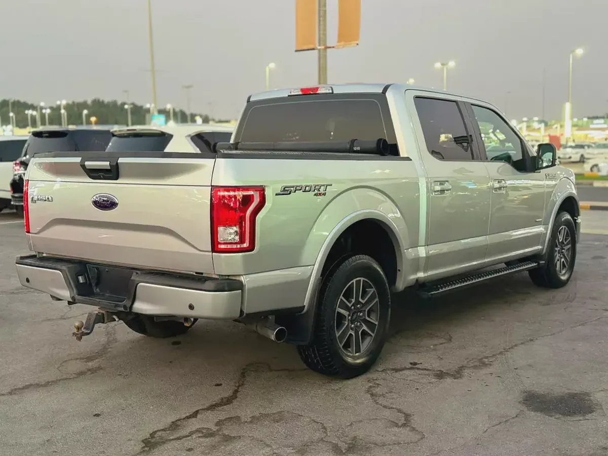 Ford F-150 XLT 2015 | GCC Specs | Well Maintained-3-3