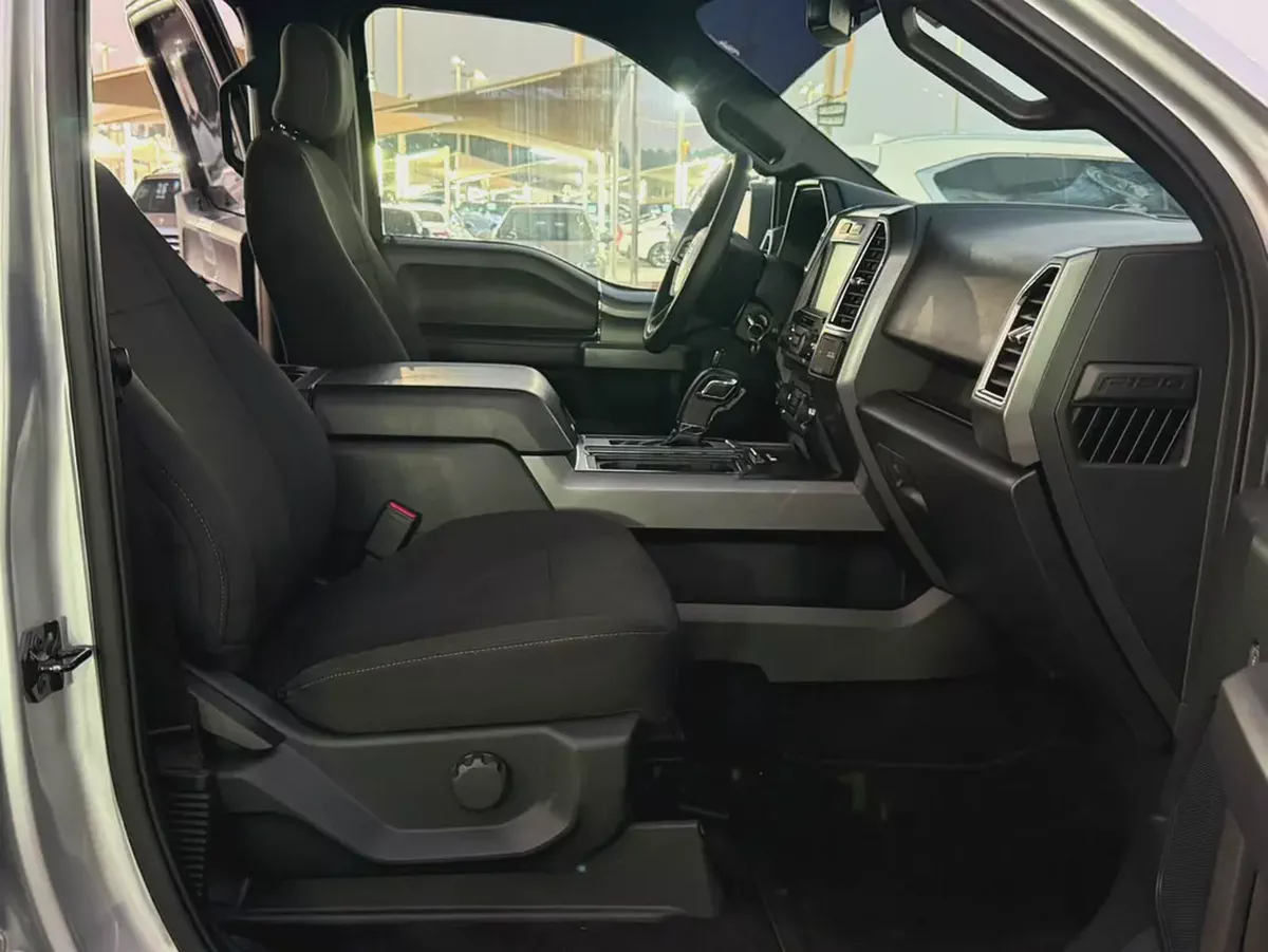 Ford F-150 XLT 2015 | GCC Specs | Well Maintained-6-6