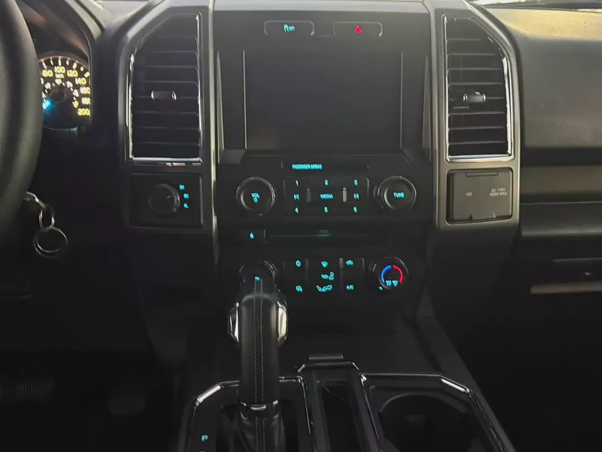 Ford F-150 XLT 2015 | GCC Specs | Well Maintained-8-8