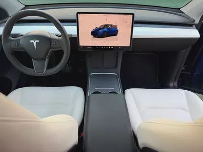 (2023) TESLA Y //LONG RANGE// GCC -UNDER WARRANTY--12