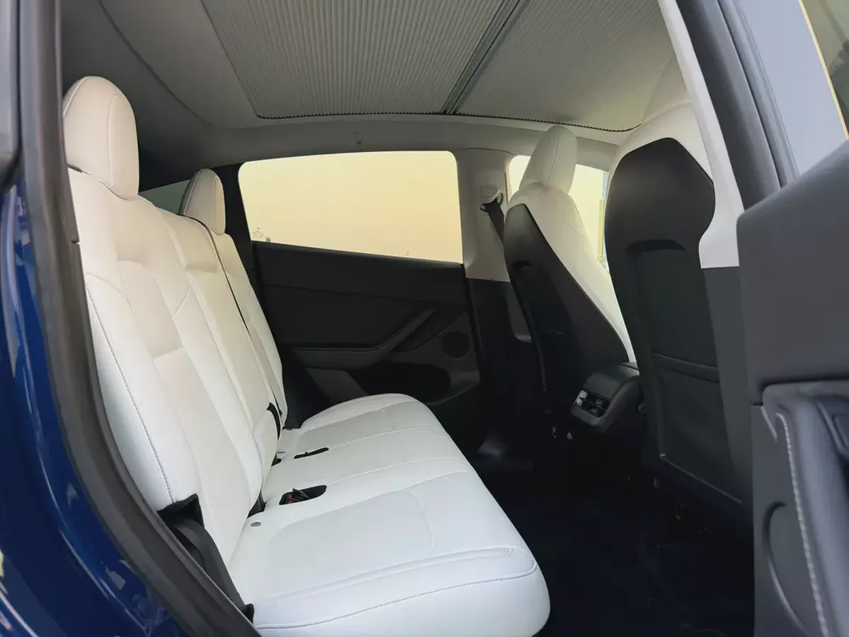 (2023) TESLA Y //LONG RANGE// GCC -UNDER WARRANTY--13-13