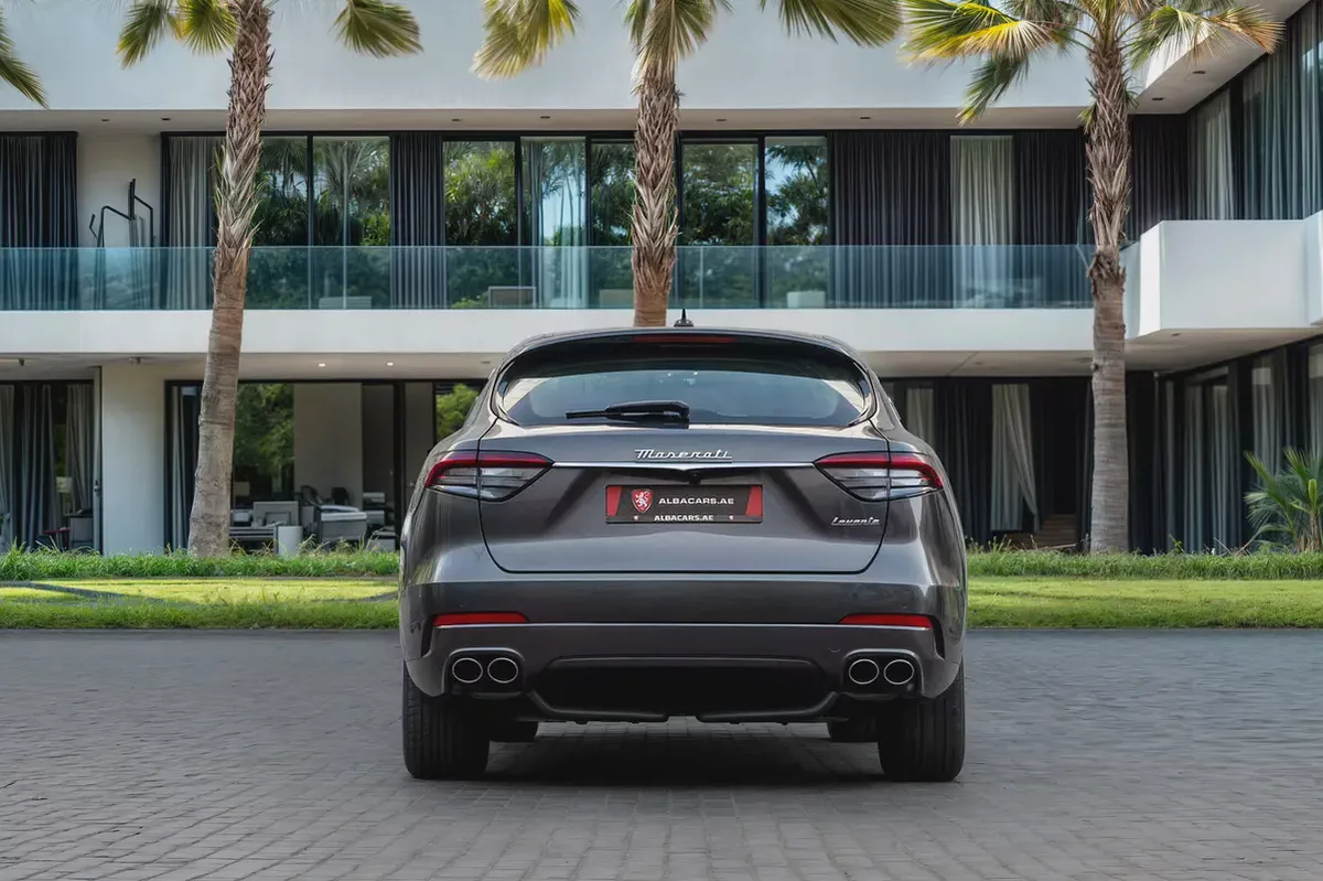 2,928 P.M | GT Hybrid | Under Warranty | Maserati History (Al Tayer) | 0% Downpayment-4-4