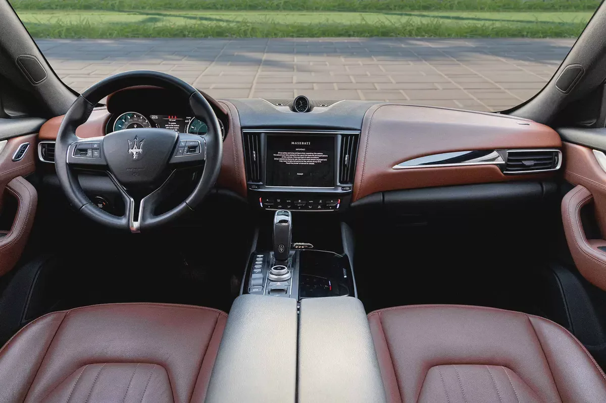 2,928 P.M | GT Hybrid | Under Warranty | Maserati History (Al Tayer) | 0% Downpayment-7-7