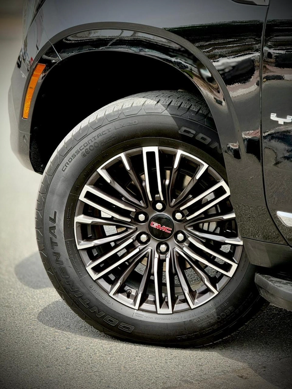 GMC YUKON ELEVATION | YEAR: 2025 | GCC SPECS | KMS: 91,000 |