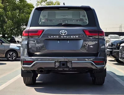Toyota Land Cruiser VXS TWIN TURBO || 3.5L PETROL V6 | RADAR | 360*CAMERA | REAR ENTERTAINMENT SCREEN | SUNROOF | FULL O-5