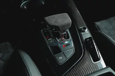 Audi RS4 B9 Competition | Very High Option | Audi Warranty & Service | Full Carbon Package-13