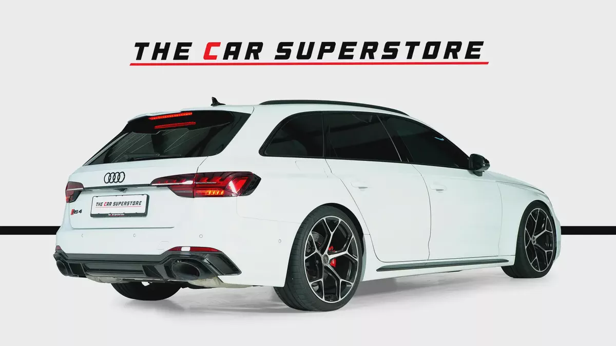 Audi RS4 B9 Competition | Very High Option | Audi Warranty & Service | Full Carbon Package-7-7