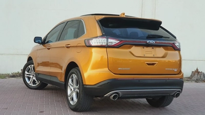 FORD EDGE TITANIUM AWD - GCC SPECS - UNDER WARRANTY - ACCIDENT FREE - EXCELENT CONDITION --2