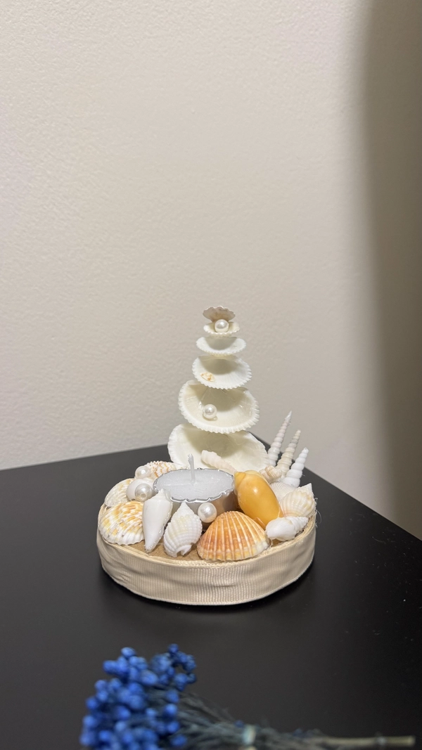 Handmade Seashell Décor 🐚✨Beautiful handcrafted coastal-inspired centerpiece made with real seashells and pearls. Perfect for home décor or gifting. Brand new and one of a kind.