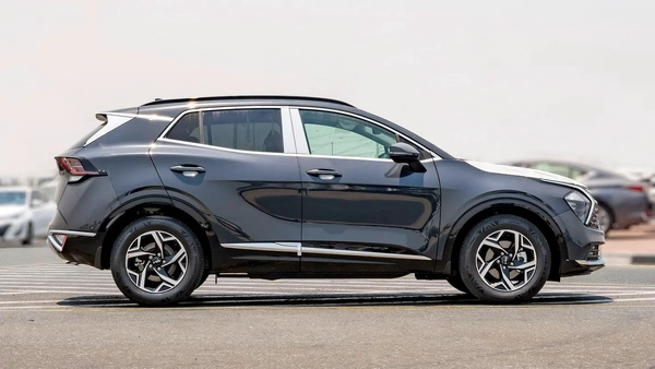 2025 Kia Sportage 1.6L Petrol AT with Panoramic Sunroof