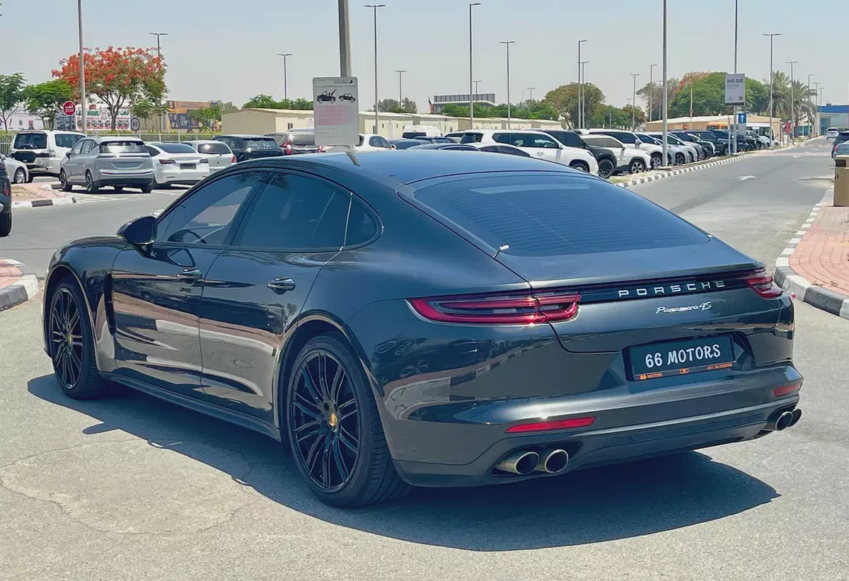 Porsche Panamera 4S 2017 GCC Specs-3-3