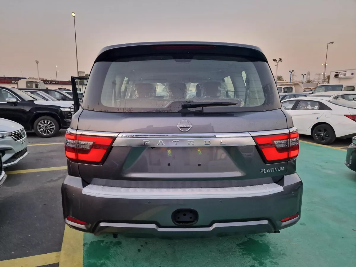 Nissan Patrol Platinum-7-7