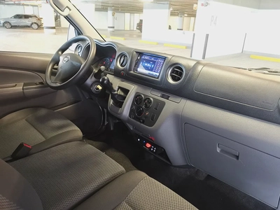 Nissan Urvan NV350 3Seater V4 2.5 Chiller Van 2022 Model GCC Specs In Perfect Condition-11
