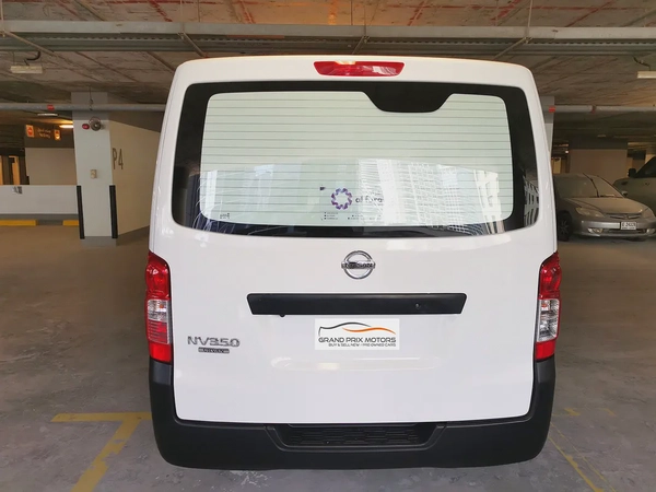 Nissan Urvan NV350 3Seater V4 2.5 Chiller Van 2022 Model GCC Specs In Perfect Condition