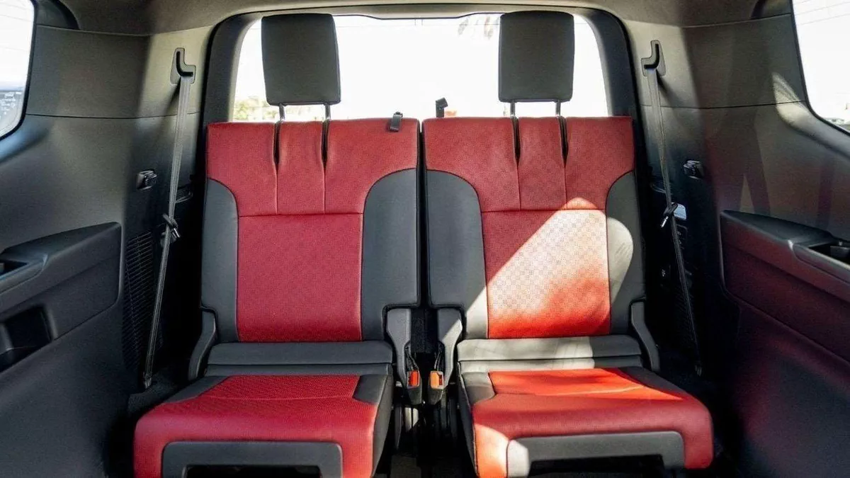 Toyota Land Cruiser VXR LC300 VXR 3.5P AT MY2025 – BLACK-8-0