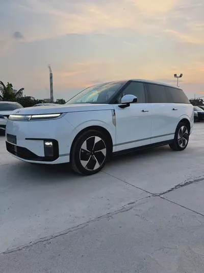 XPENG GX-1