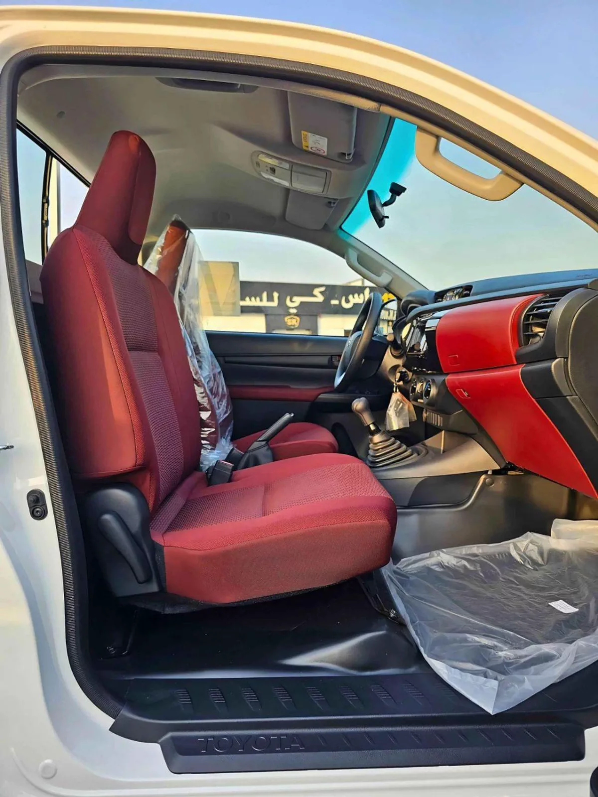 Toyota Hilux GL SINGLE CABIN || 2.7L PETROL M/T 4WD / DVD+CAMERA (CODE # GLS-G-SC)-7-0