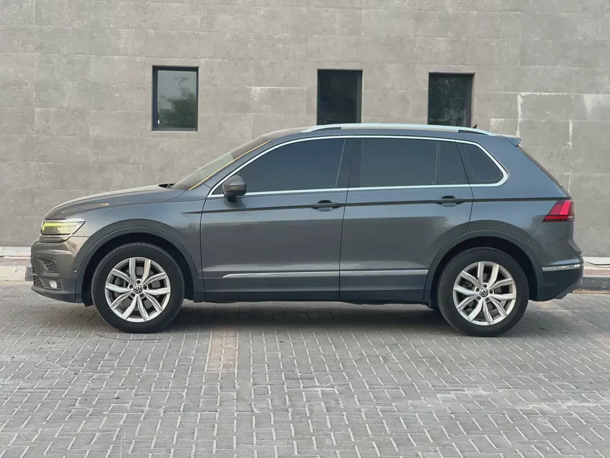 AED 800 P.M | Volkswagen Tiguan SEL 2020 GCC Specs-10-10