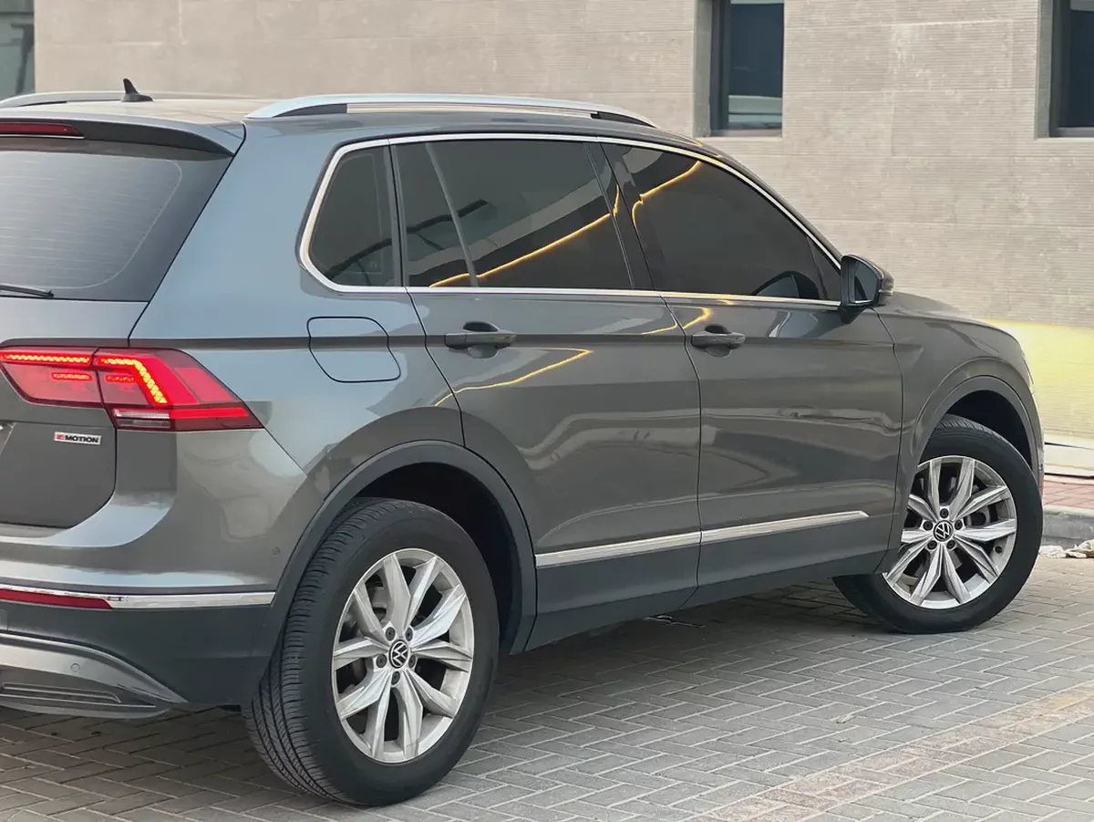 AED 800 P.M | Volkswagen Tiguan SEL 2020 GCC Specs-5-5