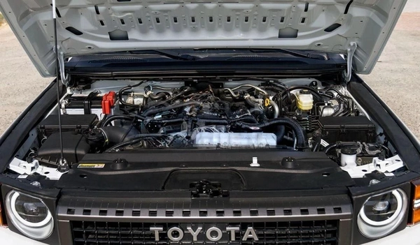 Toyota Prado (LHD) TOYOTA PRADO 250 2.4P AT FIRST EDITION MY2024 – WHITE
